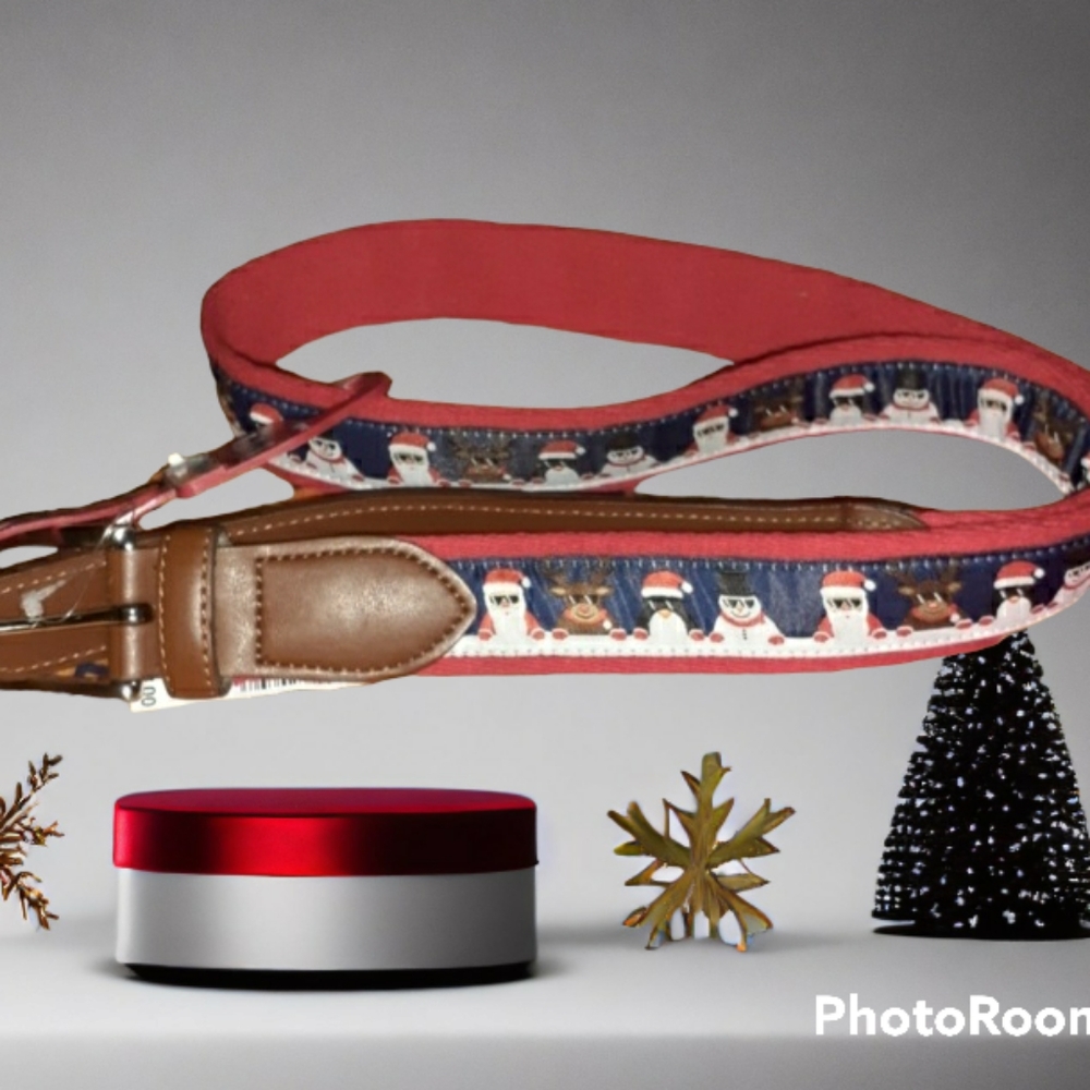 - WEMBLEY CHRISTMAS BELT NWT